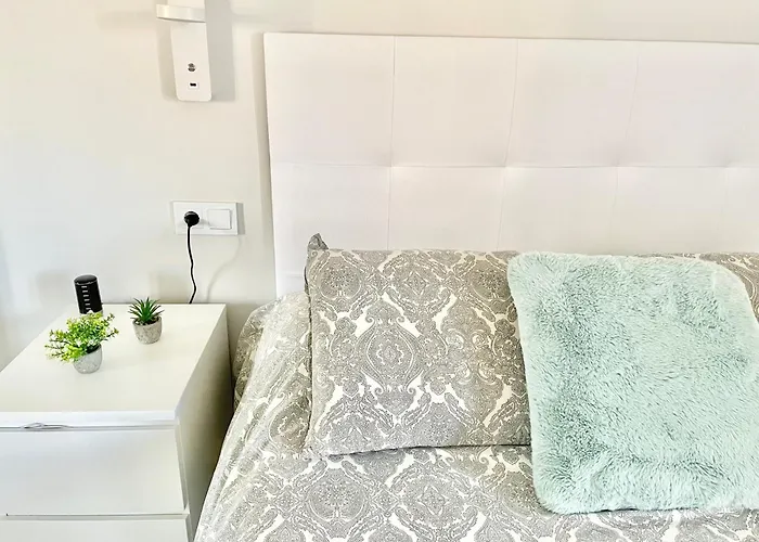 شقة El Mirador De Viesques. Piscina Y Parking Privado!