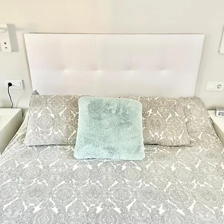 El Mirador De Viesques. Piscina Y Parking Privado! Χιχόν