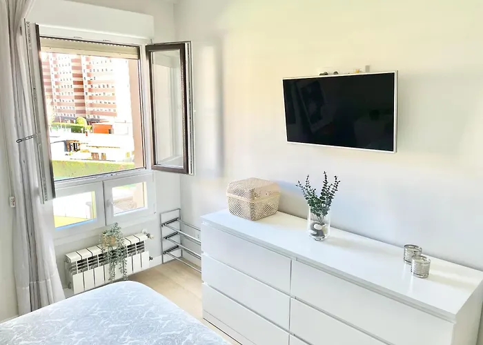 El Mirador De Viesques. Piscina Y Parking Privado! *