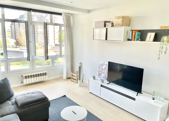 El Mirador De Viesques. Piscina Y Parking Privado! 公寓